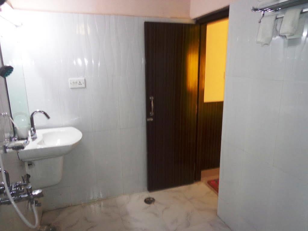 Hotel Om International Bodh Gaya Exterior foto